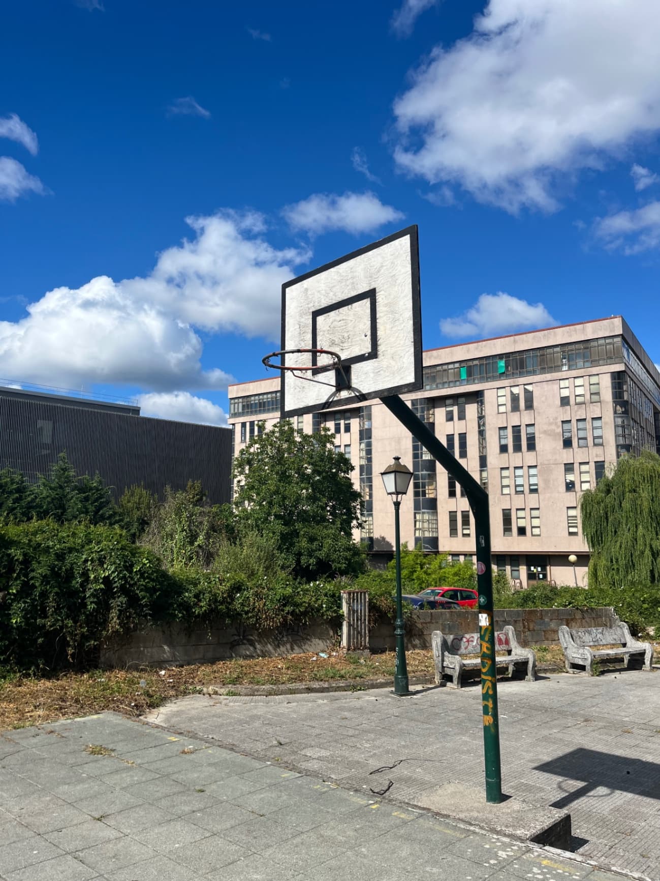 Foto principal de Canchas juzgado - Cancha de baloncesto en Rúa Lalín, Camiño Fondo, As Travesas, Vigo, Pontevedra, Galicia, 36210, España