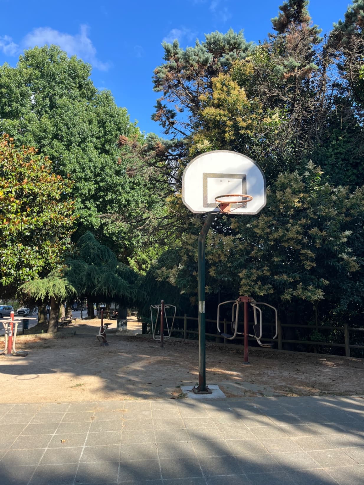 Foto principal de Cancha Avenida Madrid - Cancha de baloncesto en Rúa Emilia Pardo Bazán, A Devesa, As Mantelas, Sárdoma, Vigo, Pontevedra, Galicia, 36204, España